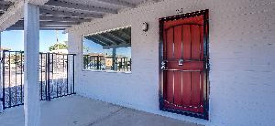 211 S Doran 211 S Doran