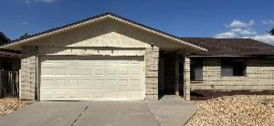 1302 W 13th ST 1302 W 13th ST