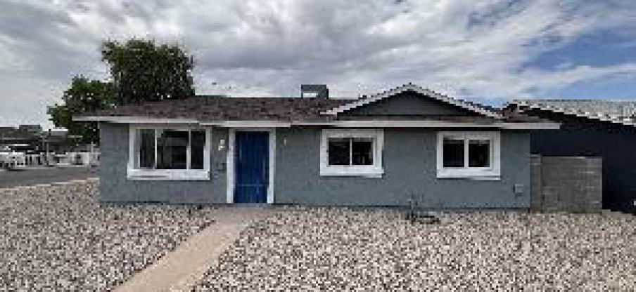 902 E 8th Ave