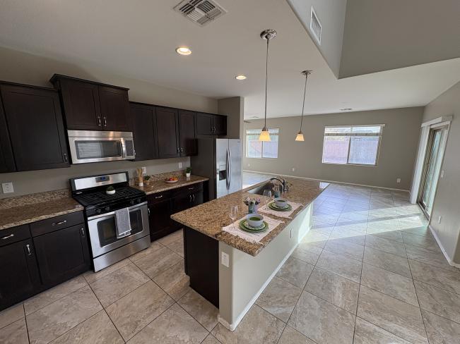 28306 N Cactus Flower CIR IMG_1453_02192025