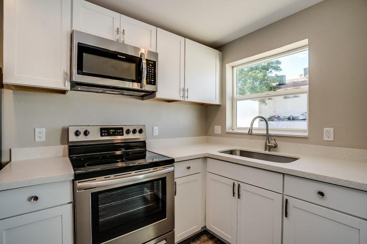 215 S Doran Pic (8)_06222019
