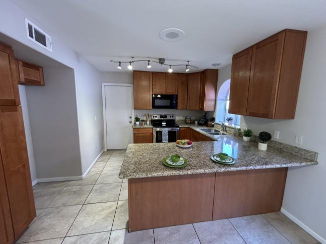 7531 W Taro Ln IMG_4154_06122025 7531 W Taro Ln IMG_4154_06122025