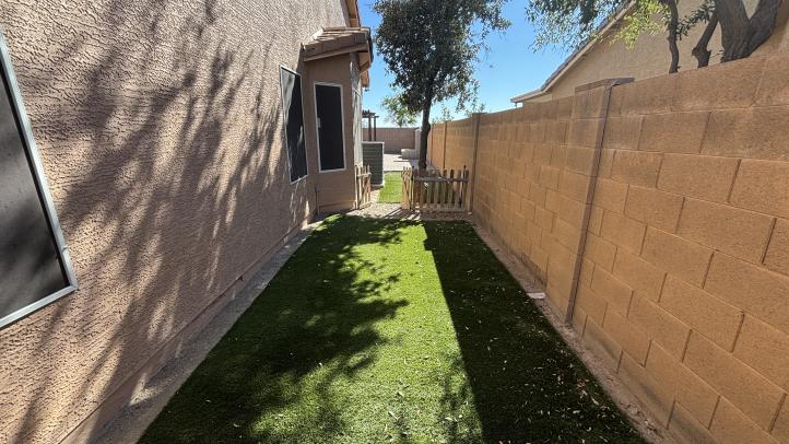 24185 W Desert Bloom St IMG_2613_02112026