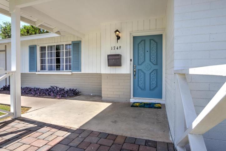 1749 E Medlock DR a1a_09212020