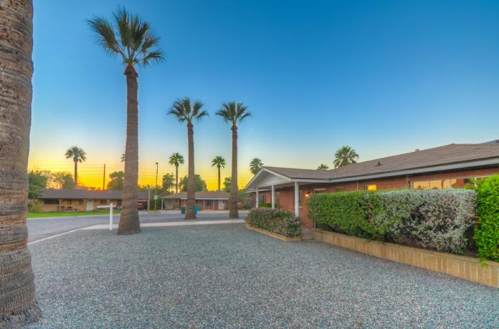 4814 E Avalon DR Front (8)-SMALL_10212016