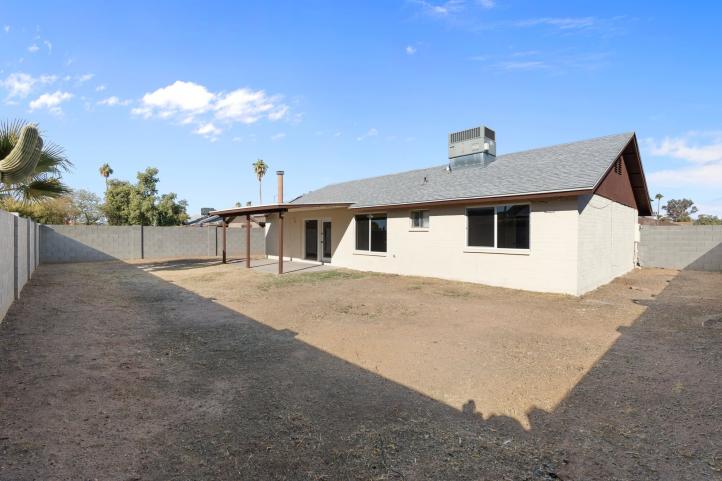 4043 W Sweetwater AVE 22-web-or-mls-DSC02310_02192025