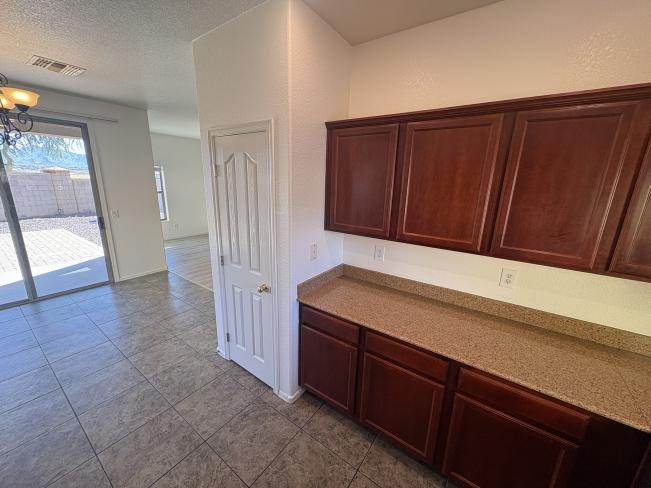 7709 S 63rd Dr IMG_3685_11042025
