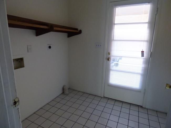 509 E Colgate DR P1030388_08152016 509 E Colgate DR P1030388_08152016