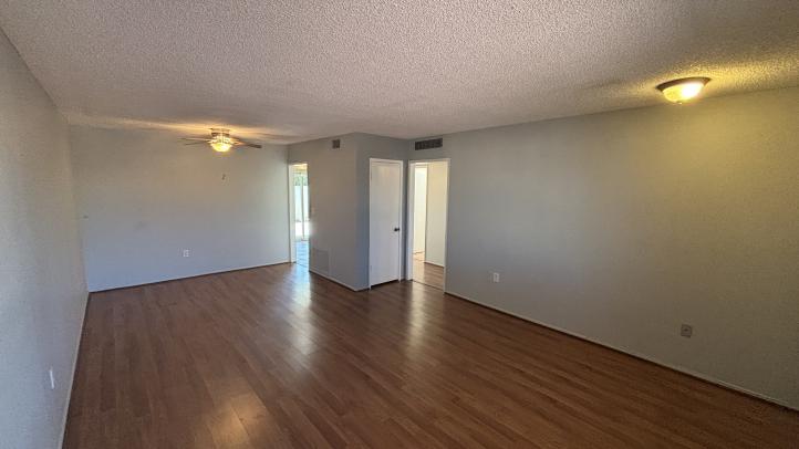 10537 W Coggins DR IMG_4267_10022026