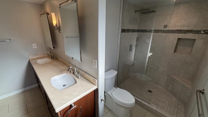 8625 E Valley View RD IMG_2105_12172025