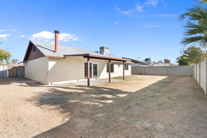 4043 W Sweetwater AVE 21-web-or-mls-DSC02307_02192025