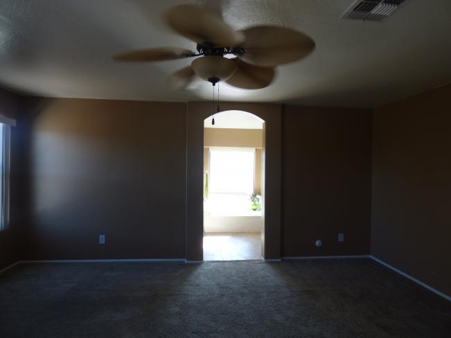 4005 S 55th DR P1060877_11212018