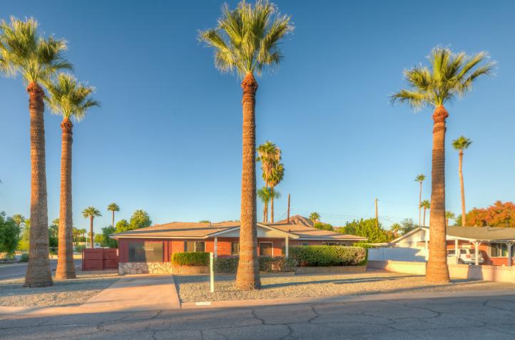 4814 E Avalon DR Front (3)-SMALL_10212016