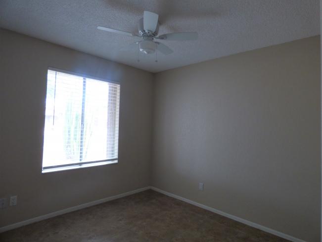 641 W Laguna Azul Ave e9_08252020