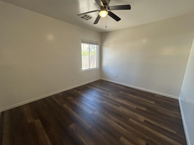 7210 S 41st Dr IMG_4330_06302025 7210 S 41st Dr IMG_4330_06302025