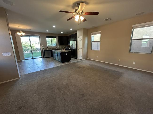 8623 S 40th DR IMG_5388_10162025 8623 S 40th DR IMG_5388_10162025