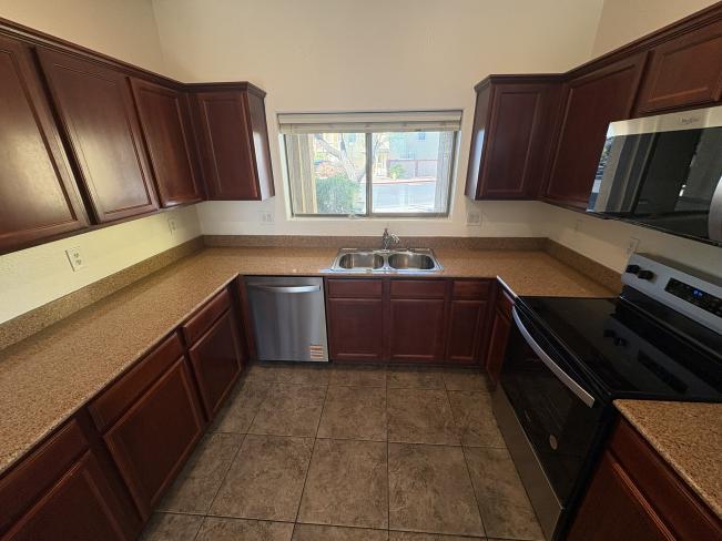 7709 S 63rd Dr IMG_3684_11042025