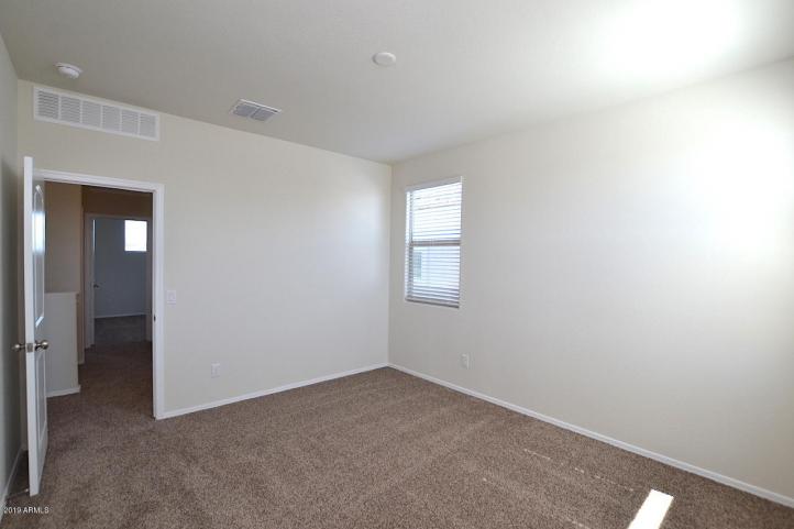 30915 W Amelia AVE Pic (1)_11202019