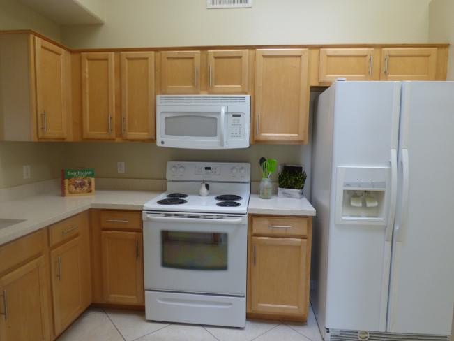 503 W Grovers Ave P1060433_11092018
