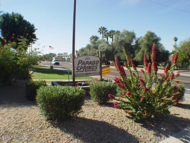 1819 N 40th ST Papago Springs Community