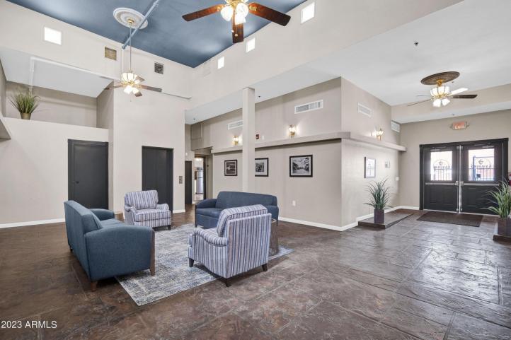 5753 W Glendale AVE 21_09112023