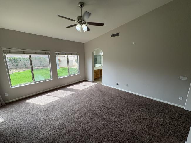 5123 E Michelle DR IMG_2019_04112025 5123 E Michelle DR IMG_2019_04112025