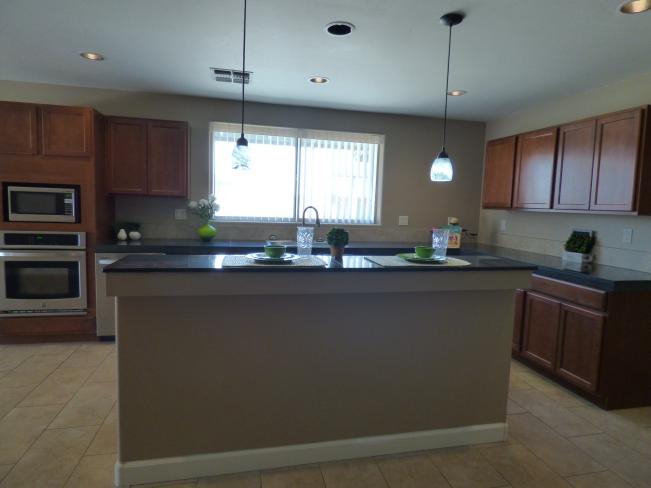 10808 N 37th Ave P1040110_04132017