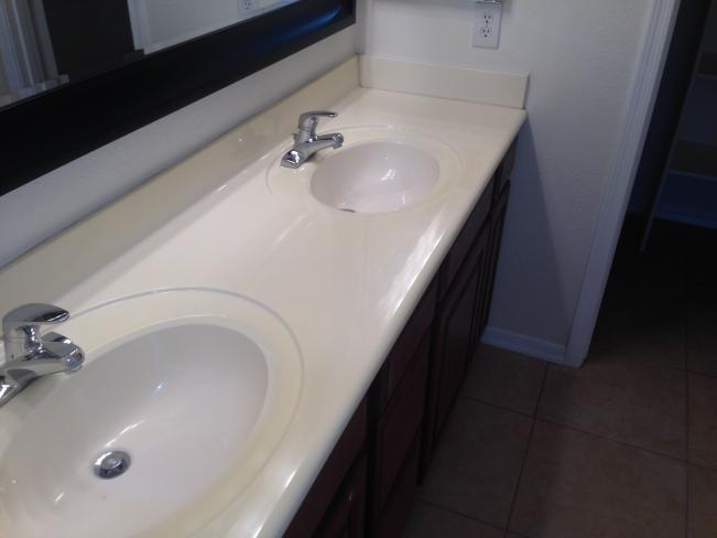 4533 N 22nd ST Master Bathroom