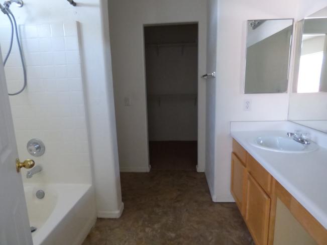 11993 W Almeria RD P1020998_05242016