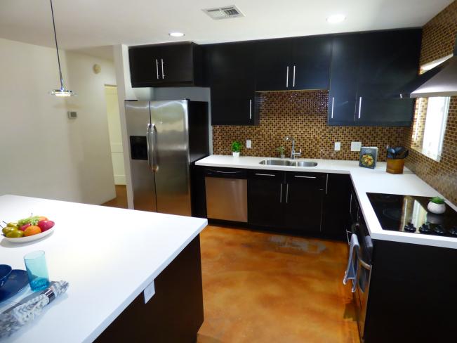 5548 N 12th AVE P1180035_10252023
