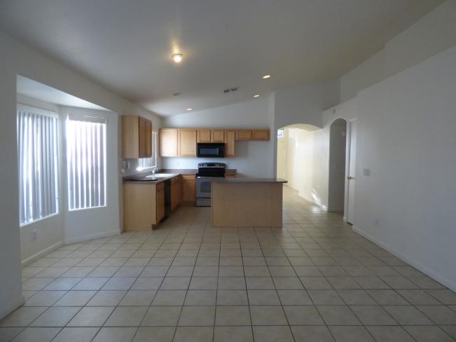 15550 N Naegel DR P1030116_06152016
