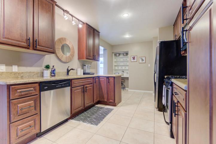 1749 E Medlock DR b6_09212020