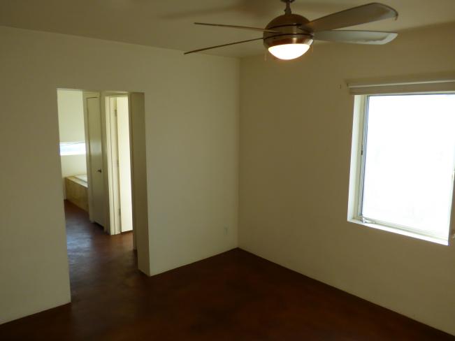 307 E Verde Ln P1180143_11102023