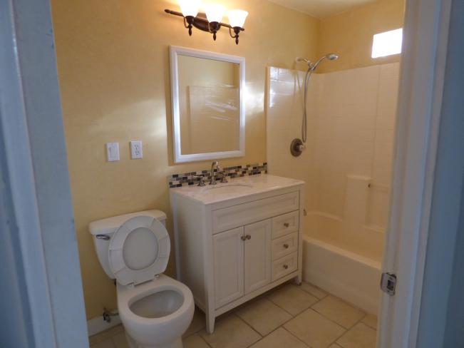 8021 N 14Th Pl P1030658_10242016