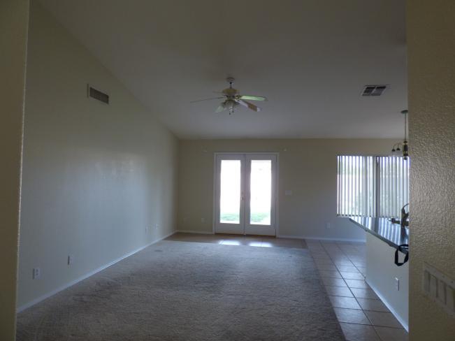 1212 W Oriole WAY P1030733_11252016