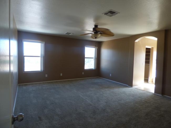 4005 S 55th DR P1060875_11212018