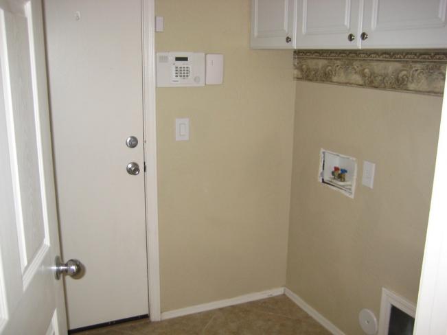 2477 W Wrangler Way Laundry room 2477 W Wrangler Way Laundry room