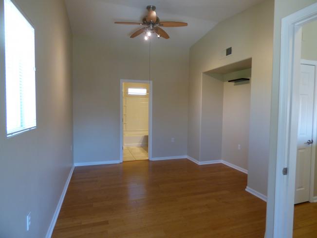 1920 E Bell RD P1170370_06062023