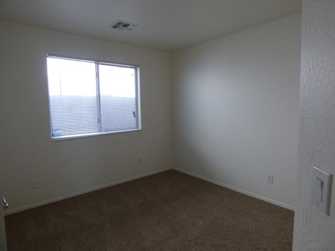 6915 S 46Th Dr P1030056_06132016