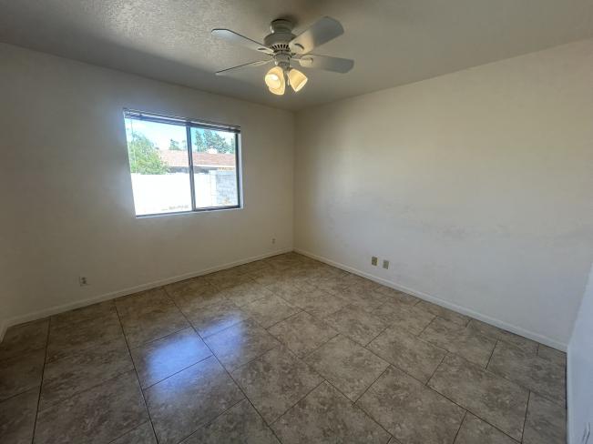 1302 W 13th ST IMG_5370_10162025 1302 W 13th ST IMG_5370_10162025