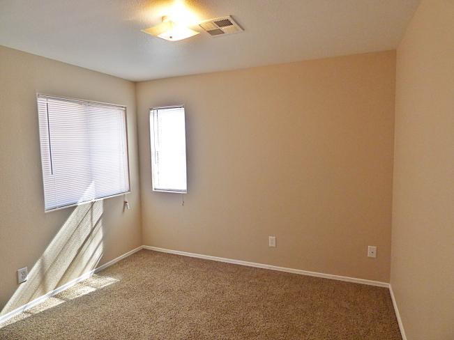 3110 E Cottonwood LN P1010598_08312015