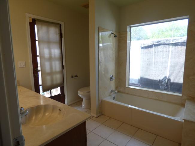 5526 W Onyx AVE P1040186_04212017