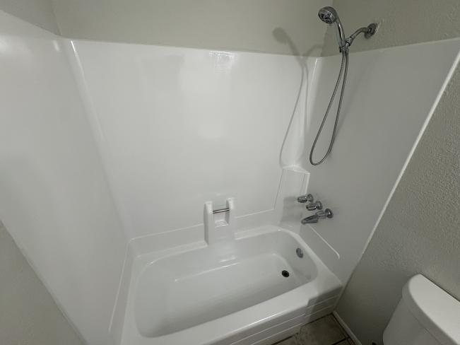 1301 W 3rd ST IMG_3838_11062025