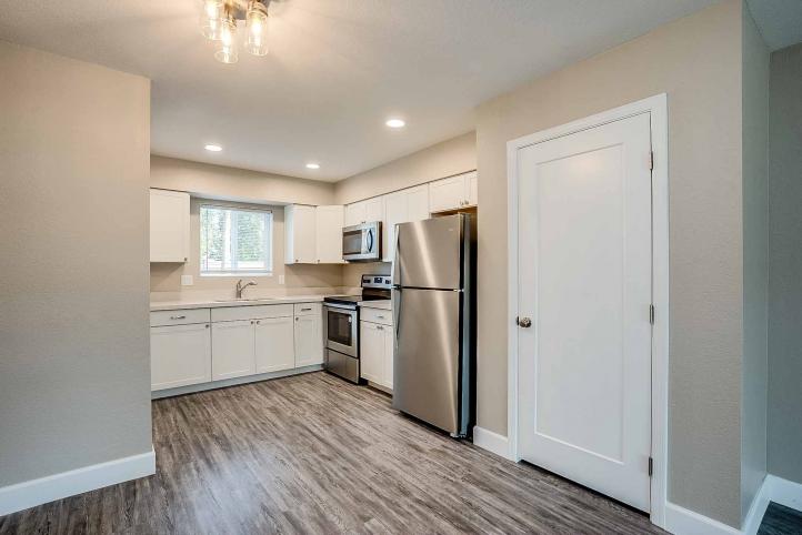 318 E Vine CIR Vine Cir-9_03122020