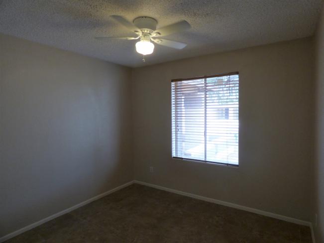 641 W Laguna Azul Ave e11_08252020