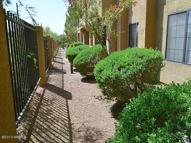 5302 E Van Buren St Pic5_01182018