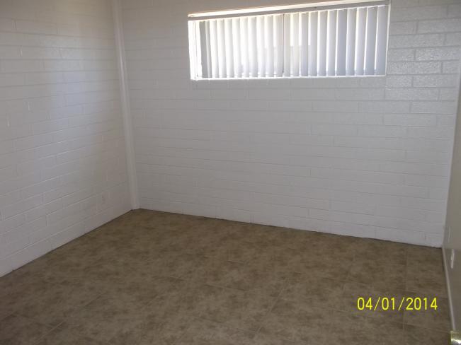 906 S Mariana St 014_10012014