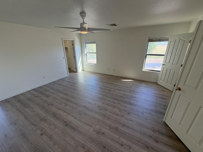 7709 S 63rd Dr IMG_3696_11042025