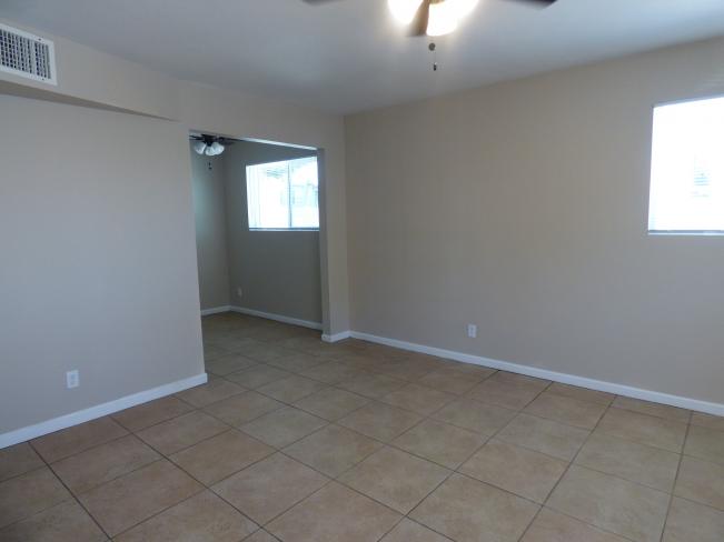 3617 E Earll Dr P1170125_04262023