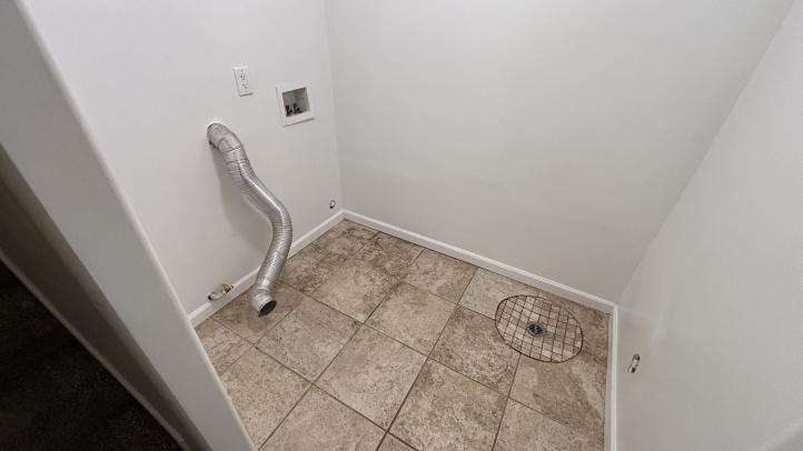 8625 E Valley View RD IMG_2107_12172025